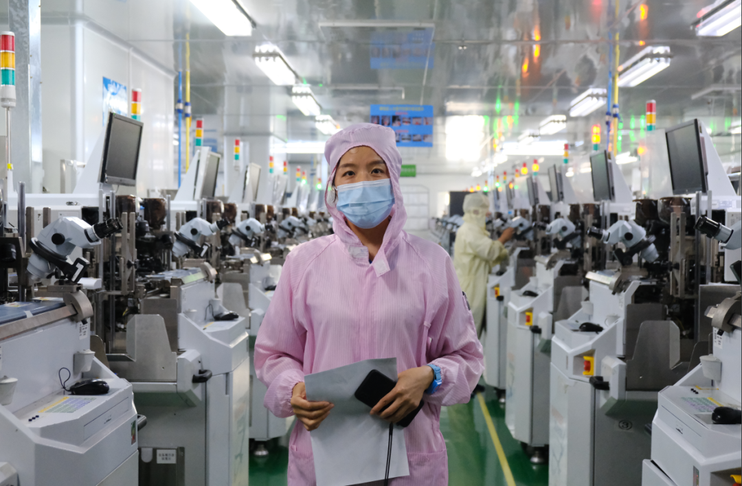 專注品質(zhì)十八載丨江西鴻利曾梅蘭榮獲2022年“南昌市五一勞動獎(jiǎng)?wù)隆? title=