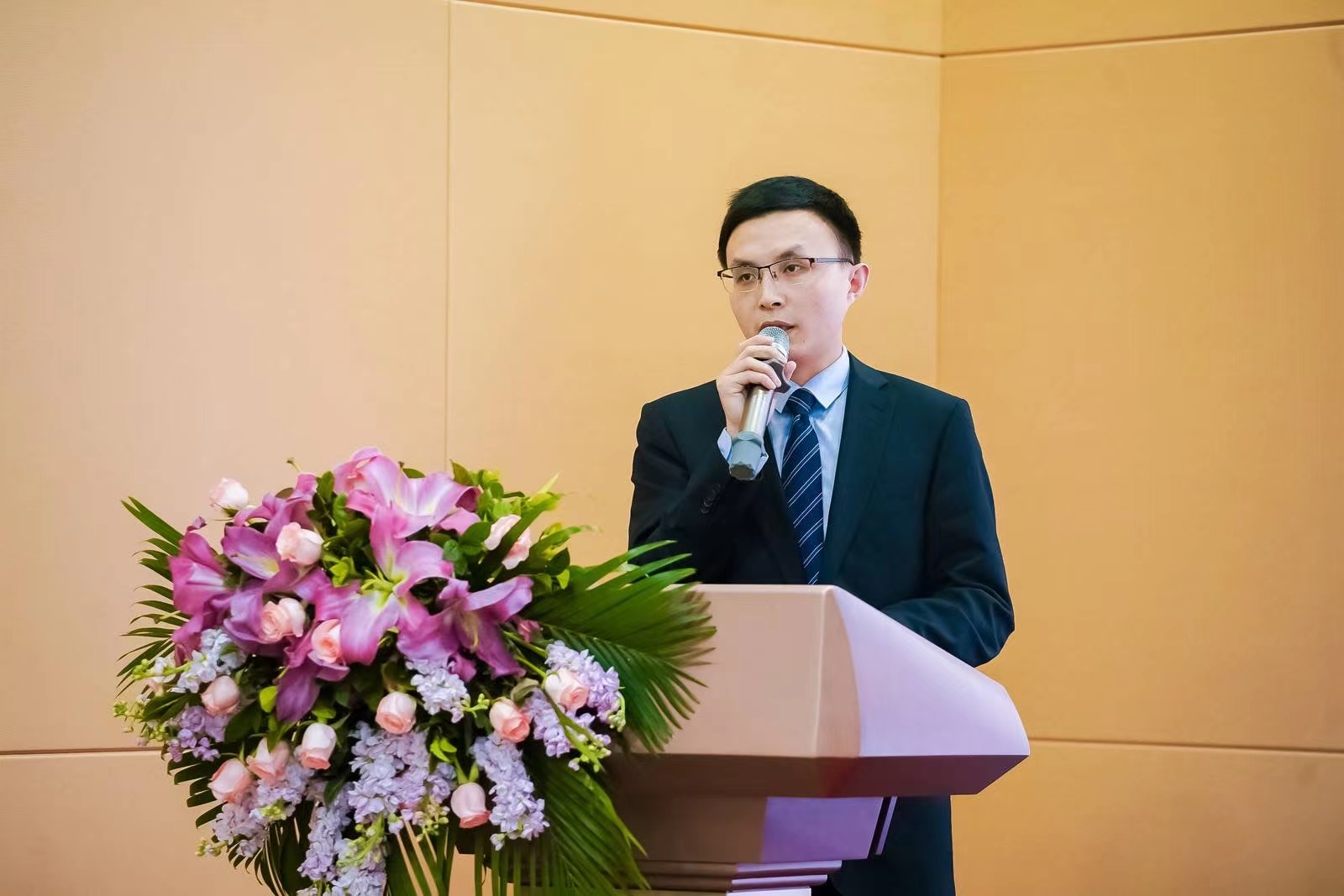 江西鴻利和斯邁得2022-2023供應(yīng)商大會(huì)順利召開